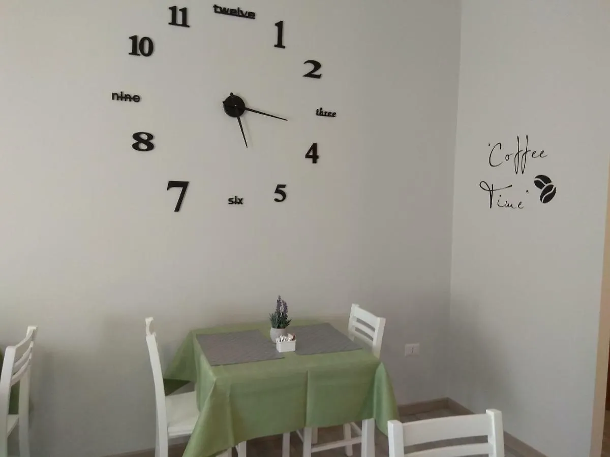 Leolu Guesthouse Alghero 2*,