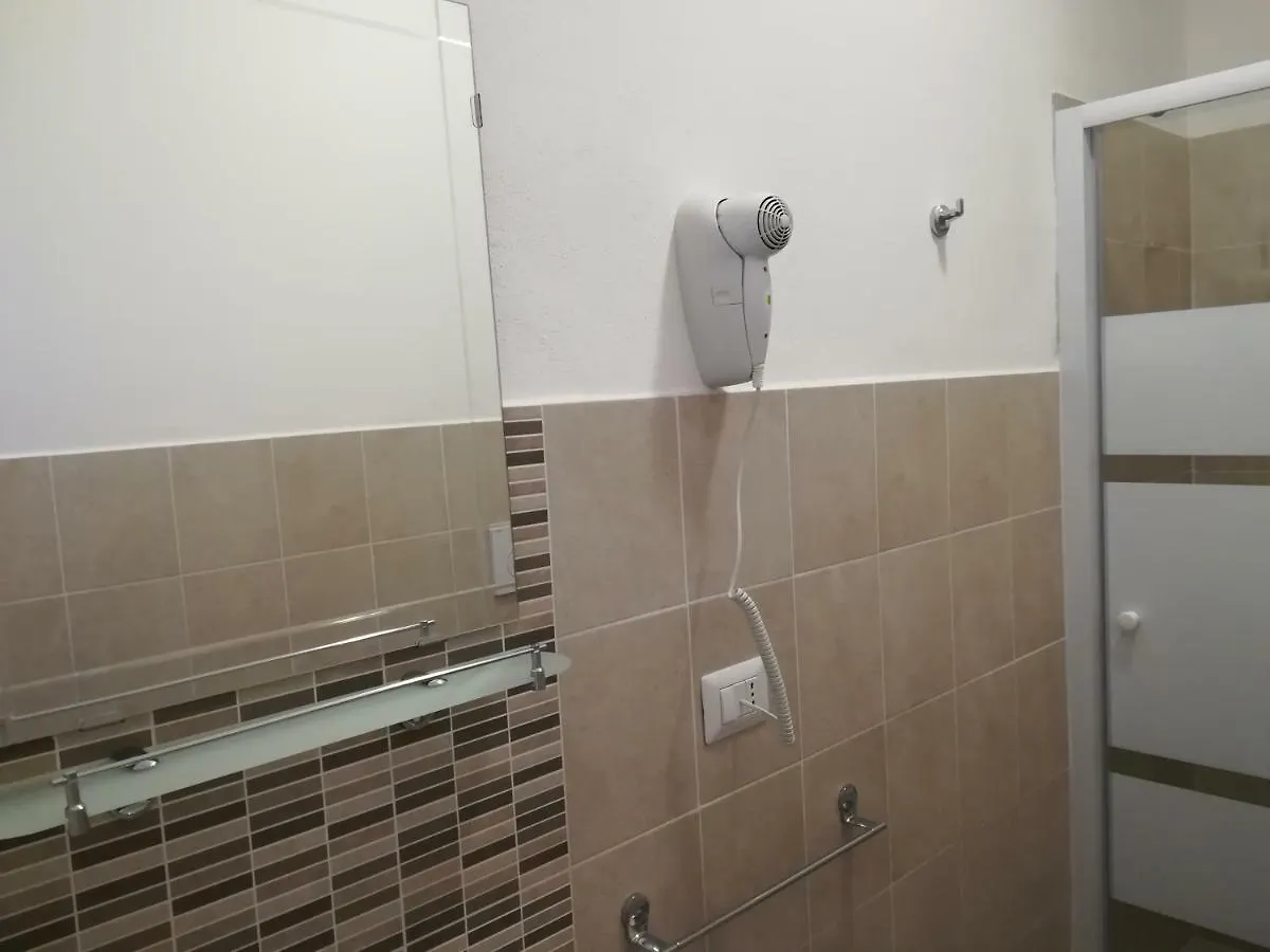 Leolu Guesthouse Alghero Gasthuis